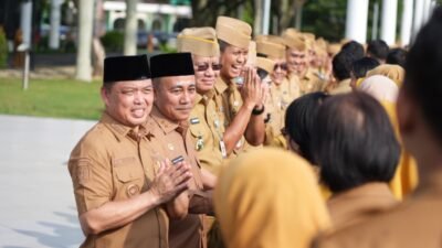 Gubernur Kalbar Ria Norsan pastikan nasib tenaga PPPK aman dan tidak dirumahkan saat memimpin apel perdana pasca-libur Lebaran 1447 H.