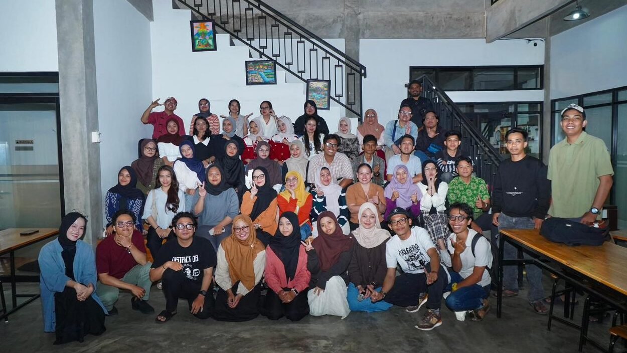 "Gemawan soroti ketimpangan struktural yang dihadapi perempuan petani di Kalbar. Mulai dari label IRT di KTP yang menghambat hak akses lahan hingga dominasi patriarki dalam narasi publik. "