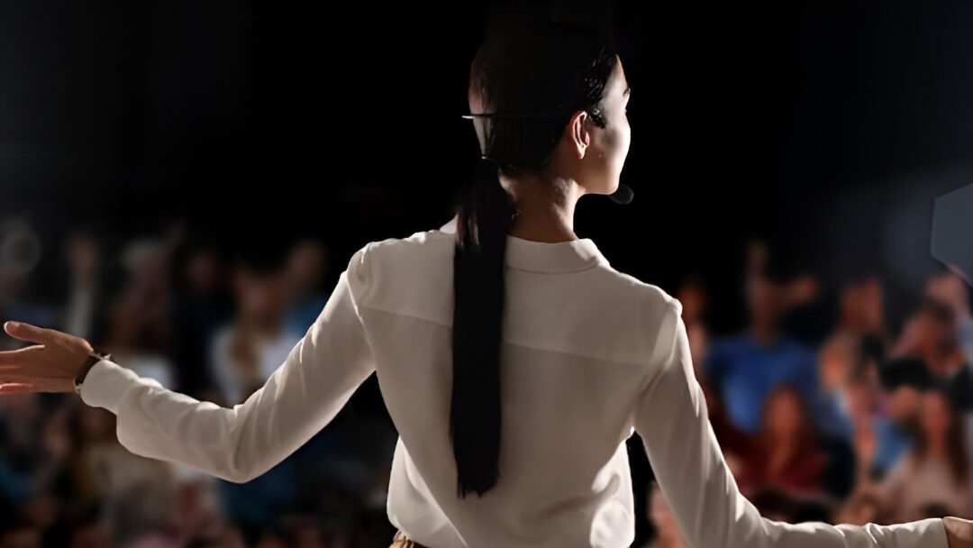 Ilustrasi - Penasaran dengan ciri orang cerdas? Cek 3 tanda bahasa tubuh orang ber-IQ tinggi yang sering mereka tunjukkan secara tak sadar di sini. (Dok. Ist)