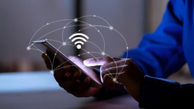 Ilustrasi - Indosat HiFi Air menjadi solusi internet rumah praktis yang bisa dibawa mudik. Perangkat FWA ini mendukung jaringan 4G dan 5G tanpa perlu instalasi kabel. (Dok. Ist)