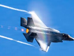 Iran Klaim Tembak Jatuh Jet Tempur Siluman F-35 AS dalam Misi Tempur