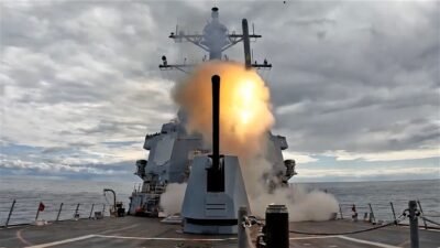 Balas Gugurnya Ali Khamenei, Iran Serang Kapal Perusak dan Pangkalan Militer AS. (Dok. Ist)