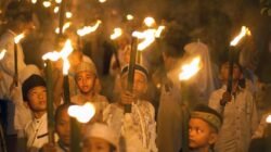 "Takut bangun kesiangan saat hari raya? Simak tips praktis agar tidak telat bangun sholat Idulfitri meskipun jadwal malam takbiran sangat padat."