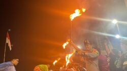 "Kapolresta Pontianak Endang Tri Purwanto ulas sejarah meriam karbit sebagai pengusir kuntilanak saat eksibisi di Gang Darsyad, Kamis (19/3). Simak keunikannya."