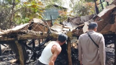 Kondisi area permukiman warga pascainsiden kebakaran yang menghanguskan rumah seorang petani lanjut usia di Kecamatan Pengkadan, Kabupaten Kapuas Hulu.