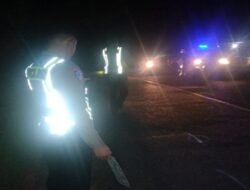 Tabrakan Dua Motor di Jalur Menikung Sekadau Hilir, Tiga Orang Luka-luka