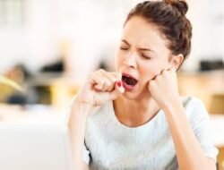 Energi Penuh di Pagi Hari Tapi Ngantuk Menjelang Siang? Ternyata Ini Penyebabnya