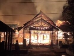 Kebakaran SMAN 1 Toho Hanguskan Enam Ruangan Fasilitas Utama