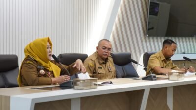 Kepala Bagian Prokopim Pemkot Pontianak Tirta Arifin memberikan keterangan terkait jadwal open house Idulfitri pimpinan daerah. (Dok. HO/Faktakalbar.id)