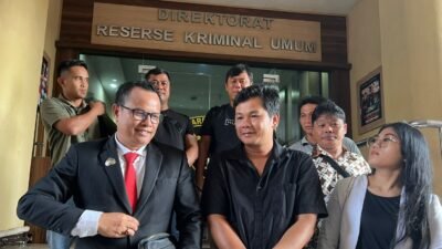 "Kuasa hukum Li Sinfa pertanyakan kinerja Polda Kalbar terkait kasus dugaan pengrusakan oleh oknum anggota DPRD Bengkayang yang mandek meski sudah tersangka."
