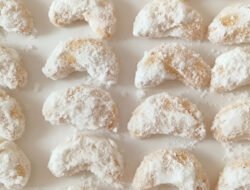 Resep Putri Salju Mede: Gurih, Dingin, dan Tidak Mudah Hancur