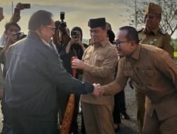 Bupati Sujiwo Dampingi Gubernur Ria Norsan Sambut Kedatangan Mendagri dan Menteri PKP di Kubu Raya