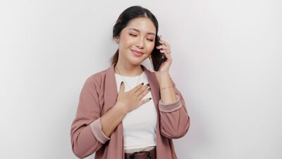 "Jangan biarkan rindu mengganggu aktivitas Anda. Simak 5 langkah praktis meregulasi emosi kerinduan secara psikologis demi kesehatan mental yang stabil."