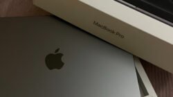 Ilustrasi - Apple resmi menghentikan penjualan lini Mac Pro untuk selamanya. Simak alasan perusahaan mematikan komputer legendaris ini di sini. (Dok. Ist)