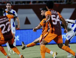 Persib Ditahan Imbang Borneo FC 1-1: Marc Klok Kecewa, Bojan Hodak Tetap Tenang