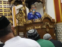 Pererat Silaturahmi, Wakil Wali Kota Singkawang Muhammadin Hadiri Tarawih di Masjid At-Taqwa