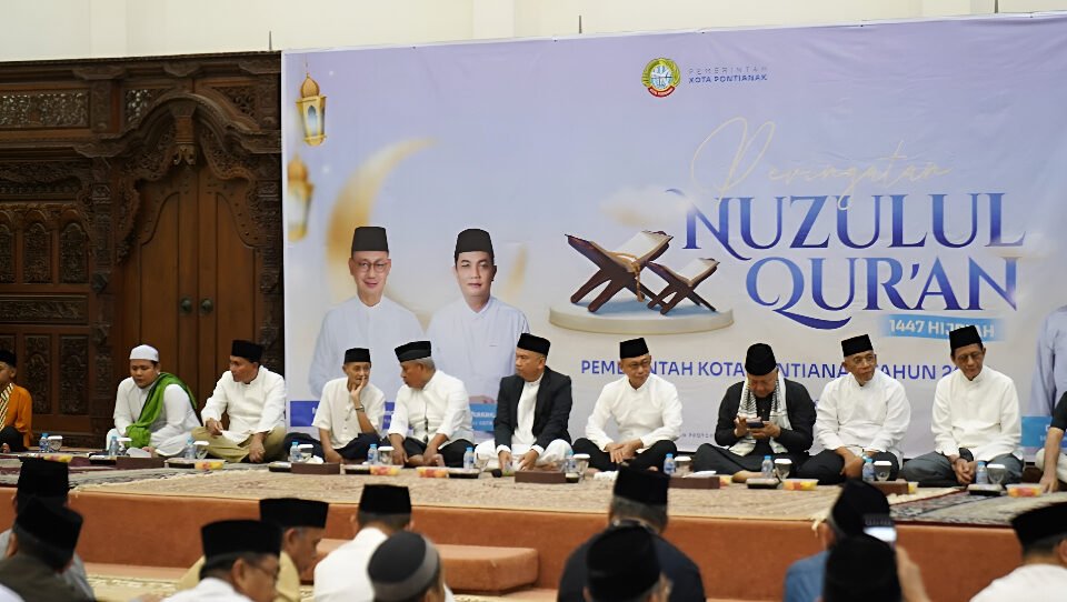 Edi Rusdi Kamtono meminta aparatur sipil negara di lingkungan Pemerintah Kota Pontianak menjadikan Alquran sebagai pedoman melayani masyarakat. (Dok: Pemkot Pontianak)