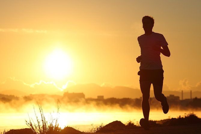 Ilustrasi - Melakukan olahraga pada waktu subuh sangat efektif mempercepat proses pembakaran lemak. Aktivitas fisik pagi ini juga meningkatkan metabolisme tubuh sepanjang hari. (Dok. Ist)