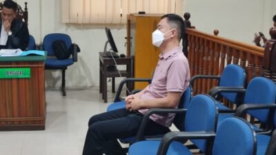 "Pakar hukum Binus University menyebut kasus tambang emas Ketapang dengan terdakwa Liu Xiaodong diduga cacat hukum karena melanggar asas ne bis in idem. "