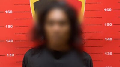 Terduga pelaku tindak pidana pencurian sepeda motor di Mapolres Sekadau pada Minggu (1/3/2026).