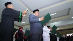 Wali Kota Pontianak Edi Rusdi Kamtono melantik 29 pejabat eselon 3 dan 4 di Aula Sultan Syarif Abdurrahman. (Dok. HO/Faktakalbar.id)