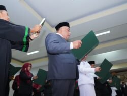 Lantik 29 Pejabat Eselon 3 dan 4, Edi Rusdi Kamtono Tekankan ASN Harus Adaptif