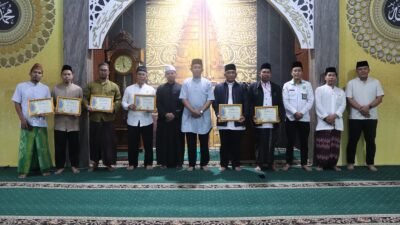 Kalapas resmi menutup program Pesantren Ramadan di Lapas Pontianak pada Selasa (17/3/2026). Warga binaan diharapkan keluar menjadi santri yang beriman.