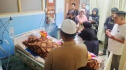 Polres Kubu Raya menyelidiki kasus kematian santri di Kubu Raya asal Ponpes Labbaik. Korban sempat dirawat akibat pembengkakan otak dan luka wajah.