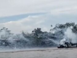 Abaikan Larangan, Jembatan Melawi 2 Jadi Arena Perang Petasan Berbahaya