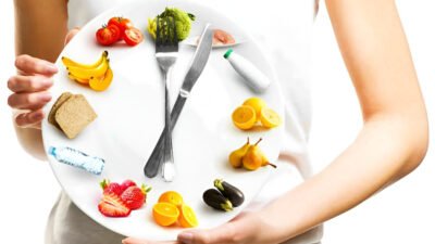 Ilustrasi - Pakar gizi membagikan tips menjaga pola makan sehat setelah bulan Ramadan berakhir. Simak cara transisi makan agar tubuh tetap sehat. (Dok. Ist)