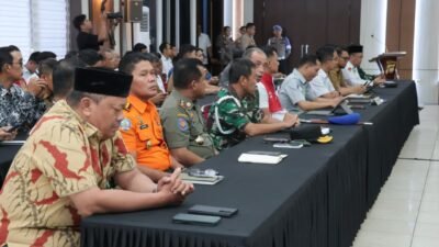 Polda Kalbar menggelar Rakor Lintas Sektoral untuk mematangkan pengamanan Idul Fitri 2026 dan mengantisipasi lonjakan mudik lebih awal bagi masyarakat.