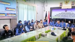 Suasana rapat koordinasi antara pihak Karantina Kalimantan Barat dan otoritas Bandara Rahadi Oesman Ketapang terkait kesiapan posko lebaran. (Dok. HO/Faktakalbar.id)