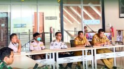 Suasana rapat koordinasi sinergi antar instansi dalam pembentukan Posko Terpadu Idulfitri 2026 yang dihadiri oleh perwakilan berbagai lembaga di PLBN Jagoi Babang. (Dok. HO/Faktakalbar.id)