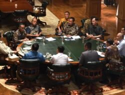 Presiden Prabowo Bahas Pembangunan Kampus STEM Hingga Kesiapan Mudik di Hambalang