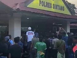 Polres Sintang Dikepung Massa, Hukum Tiarap