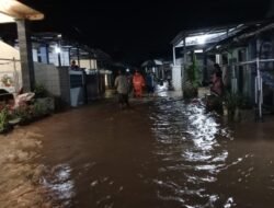 Tanggul Jebol Ratusan Rumah Terendam, BPBD Tangani Banjir di Nganjuk