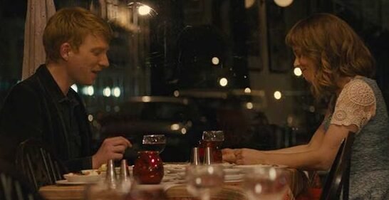 "Sedang merasa melankolis? Simak 5 rekomendasi film berkualitas yang mampu memvalidasi perasaan dan memberikan ketenangan saat ditonton di sore hari."