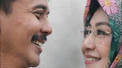 Ilustrasi AI - Rismon keluar barisan dan meminta maaf. Kini tersisa Roy Suryo dan dr. Tifa yang menegaskan tidak mundur. Bagaimana kelanjutan drama ini? (Dok: Rosadi Jamani)