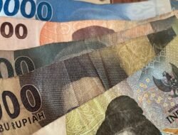 Rupiah Tembus Rp17.090 per Dolar AS Imbas Lonjakan Harga Minyak Dunia