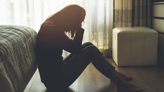 "Mengapa orang memilih menghilang saat sedih? Simak 5 alasan psikologis mulai dari menghindari emotional burnout hingga upaya menjaga privasi dan kendali diri."