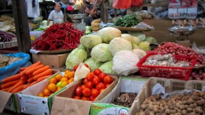 Ilustrasi - Wali Kota Edi Rusdi Kamtono menjamin ketersediaan sembako aman jelang Idulfitri 2026. Pemkot Pontianak meminta warga menghindari panic buying untuk menjaga stabilitas harga. (Dok. Ist)