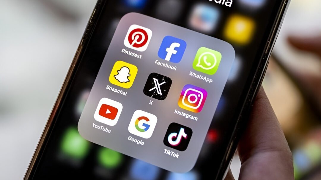 Ilustrasi - Aturan baru mulai 28 Maret 2026 melarang 70 juta anak di bawah usia 16 tahun mengakses delapan platform media sosial besar. (Dok. Ist)