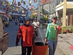 Jaga Kebersihan Rute Pawai Cap Go Meh, DLH Singkawang Sebar 100 Tempat Sampah