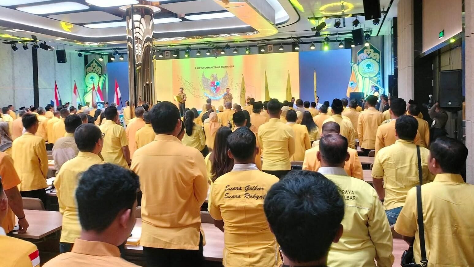 "Musyawarah Daerah (Musda) XI Partai Golkar Kalimantan Barat di Pontianak resmi menetapkan Ichfany secara aklamasi sebagai Ketua DPD periode terbaru. "