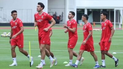 Skuad Timnas Indonesia saat berlatih jelang laga FIFA Series 2026 melawan Saint Kitts & Nevis di Stadion Utama Gelora Bung Karno, Jumat (27/3/2026).