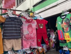 Motif Indomie dan Uang Kertas, Jadi Tren Baju Lebaran 2026 di Pasar Tengah Pontianak