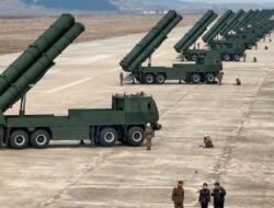 Uji Coba KN-25, Korea Utara Kerahkan 12 Peluncur Roket Nuklir Taktis Raksasa