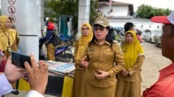 Wabup Susana Herpena menggelar sidak SPBU di Sanggau pada Senin (16/3/2026) menyusul antrean panjang akibat panic buying warga menjelang Idulfitri.