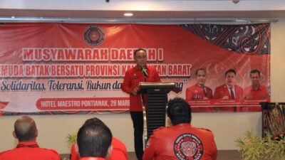 "Wakil Gubernur Kalbar Krisantus Kurniawan buka Musda I Pemuda Batak Bersatu 2026. Tekankan peran pemuda sebagai agen persatuan dan harmoni di Kalimantan Barat."
