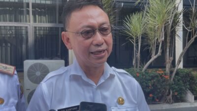 "Walikota Pontianak Edi Rusdi Kamtono pastikan ASN Pemkot tetap masuk kantor dan tidak menerapkan WFA/WFH pasca libur Lebaran 2026."